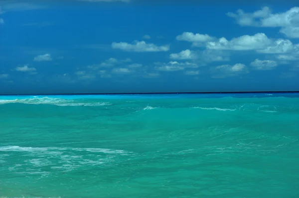 Vista para o oceano tropical — Fotografia de Stock