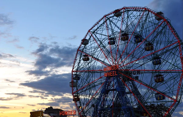 Wonder Wheel at Coney Island — Stock Photo, Image