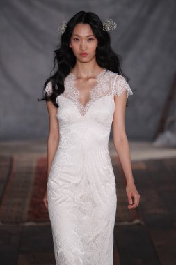 claire pettibone prova modeli