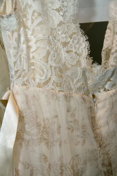 Платья на шоу Клэр Петтибоун — стоковое фото