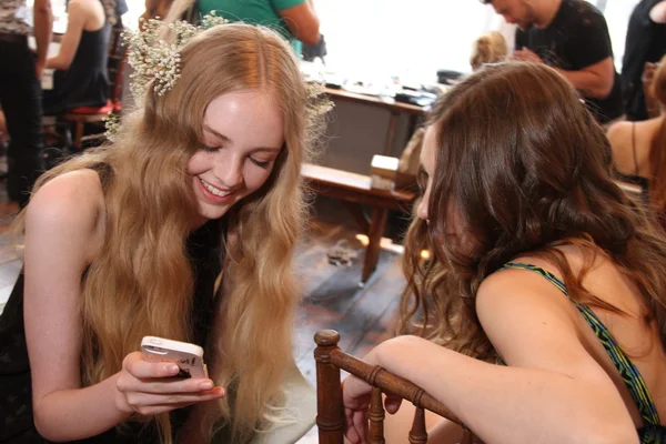 Model at Claire Pettibone show — Stock Photo, Image