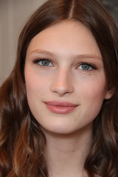 Model at Claire Pettibone show — Stock Photo, Image