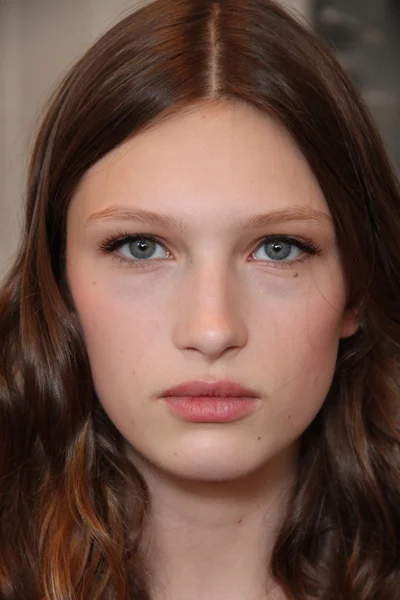 Model at Claire Pettibone show — Stock Photo, Image