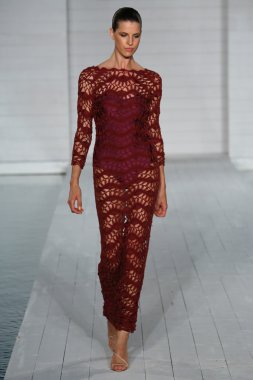 meskita koleksiyonu pist model yürür