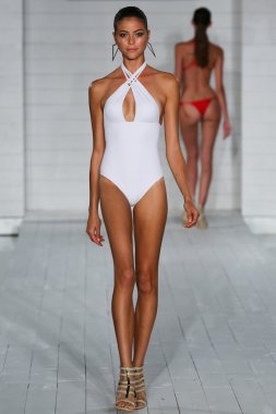 modeli KEVA j yürür. soho plaj evinde koleksiyon