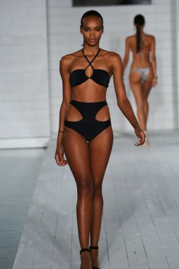 modeli KEVA j yürür. soho plaj evinde koleksiyon