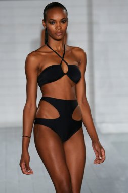 modeli KEVA j yürür. soho plaj evinde koleksiyon