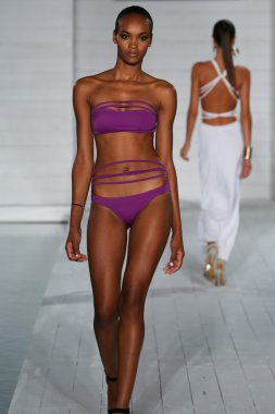 modeli KEVA j yürür. soho plaj evinde koleksiyon