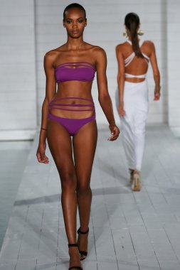 modeli KEVA j yürür. soho plaj evinde koleksiyon