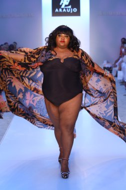 Priscilla Marinho A.Z Araujo Show'da