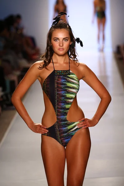 Model walks runway at Aguaclara Swimwear collection — Stock Photo, Image