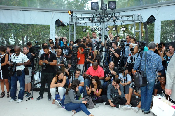 Plataforma de fotógrafos o show A.Z Araujo — Fotografia de Stock