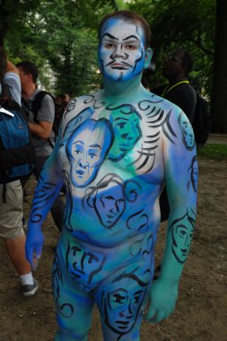 çıplak modeller, sanatçı new york city streets ilk resmi vücut boyama olay sırasında al