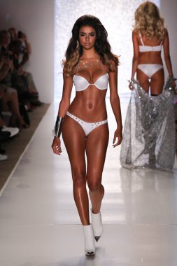 Plaj Tavşanı yüzmek atýk model