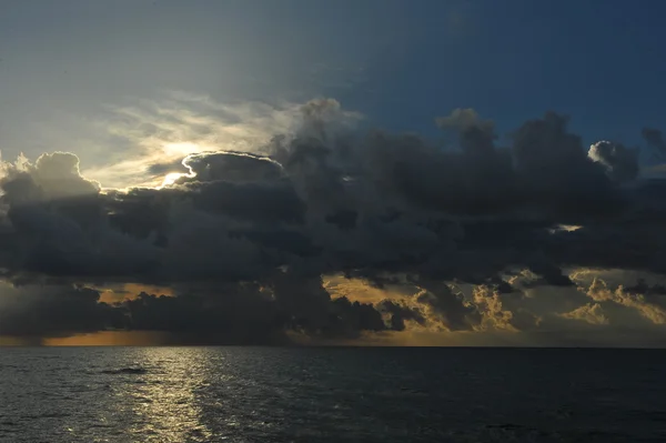 Lever du soleil tôt le matin — Photo