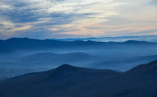 필드에서 계곡까지 위에서 내려다 풍경이다 버몬트 — 스톡 사진