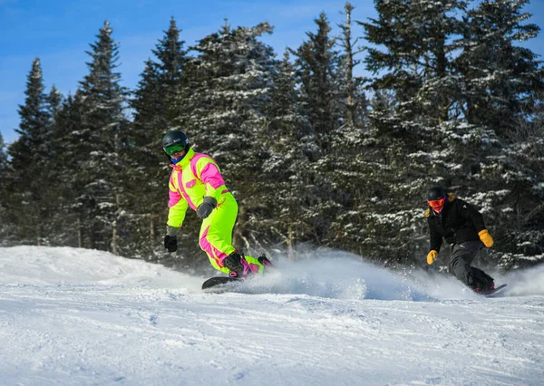 Snowboarders Enjoying Beautiful Sunny Winter Day Slopes Fresh Powder Snow — Φωτογραφία Αρχείου