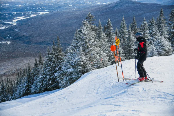 Skier Getting Ready Downhill Peak Mansfield Stowe Mountain Resort Vermont — Stock Photo, Image