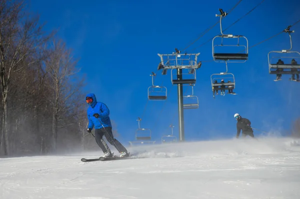 Active Winter Holidays Skiing Downhill Sunny Day Mountains — Foto de Stock