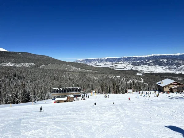 Ski小屋在科罗拉多州Breckenridge Ski度假村 美丽的冬季风景 山林繁茂 — 图库照片
