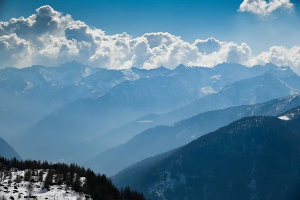 Pejo Ski度假村阳光灿烂的一天 意大利Val Sole山谷令人惊奇的顶部景色 — 图库照片