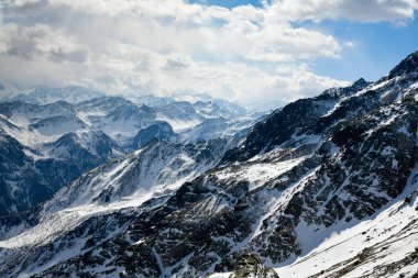 Val di Sole Pejo 3000, Pejo Fonti kayak merkezi Stelvio Ulusal Parkı, Trentino, İtalya Alpleri.