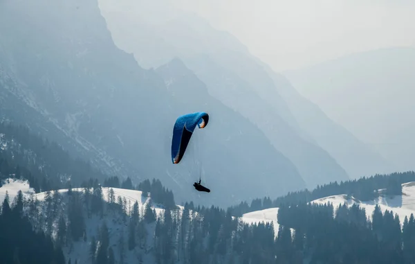 Voli Parapendio Presso Pinzolo Ski Resort Val Rendena Trentino Nelle — Foto Stock