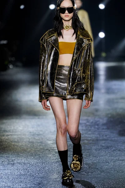 Milan Italy February Model Walks Runway Roberto Cavalli Fashion Show — Foto Stock