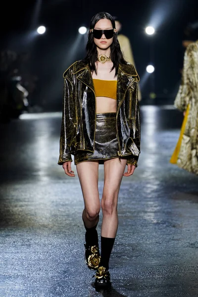 Milan Italy February Model Walks Runway Roberto Cavalli Fashion Show — Φωτογραφία Αρχείου