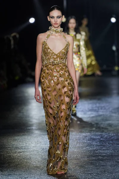 Milan Italy February Model Walks Runway Roberto Cavalli Fashion Show — Stockfoto