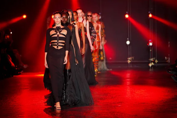 Milan Italy February Models Walk Runway Finale Roberto Cavalli Fashion — Stock Photo, Image