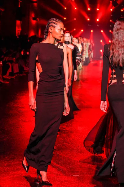 Milan Italy February Models Walk Runway Finale Roberto Cavalli Fashion — Stock Photo, Image