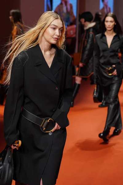 Milan Italy February Gigi Hadid Walks Runway Finale Tod Fashion — стоковое фото