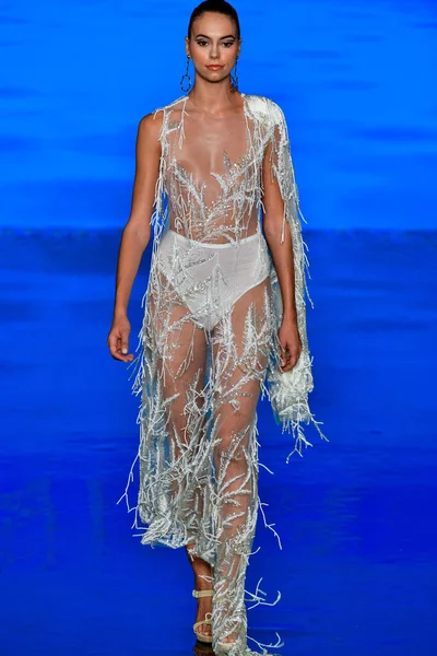 Miami Beach Florida July Model Walks Runway Giannina Azar Show — Fotografia de Stock