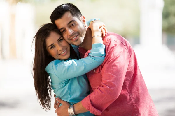 Portrait of a young happy Hispanic couple — Stock Photo, Image