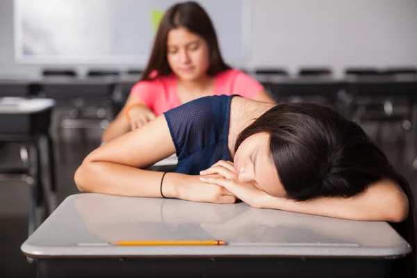 Einschlafen während des Unterrichts — Stockfoto