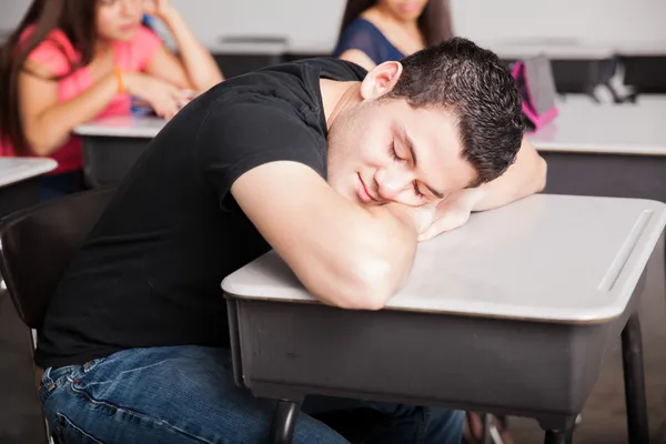 Dormir e sonhar durante a aula — Fotografia de Stock