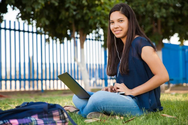 Glad gymnasiestudent — Stockfoto