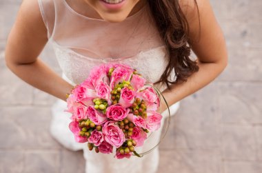 gelin gül buketi holding