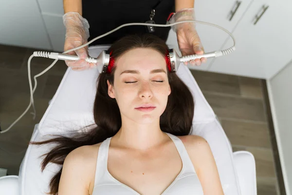 Vista Dall Alto Una Giovane Donna Caucasica Con Gli Occhi — Foto Stock