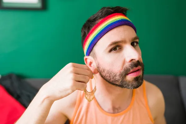 Gör Mig Redo Att Vacker Homosexuell Man Med Smink Utklädd — Stockfoto