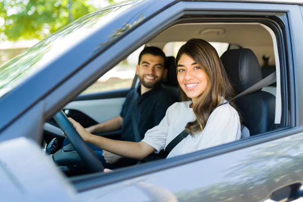 Love New Car Portrait Latin Husband Wife Buying Car Driving — Stock Photo, Image