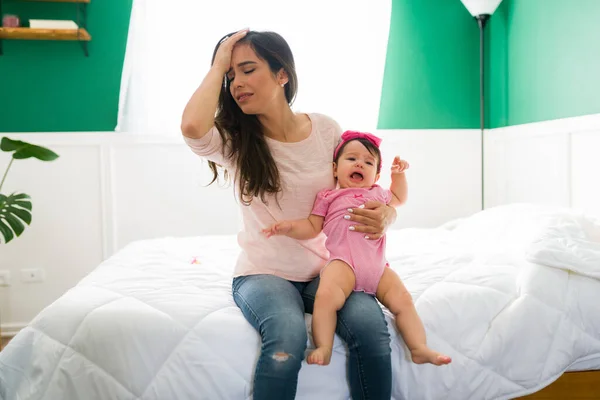 Kan Niet Meer Tegen Moe Boos Jonge Moeder Gevoel Uitgeput — Stockfoto