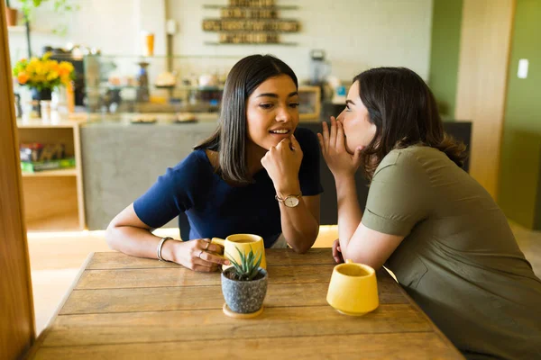 Gossip Girl Young Women Friends Gossiping Whispering Secret Coffee Restaurant — Stock Photo, Image