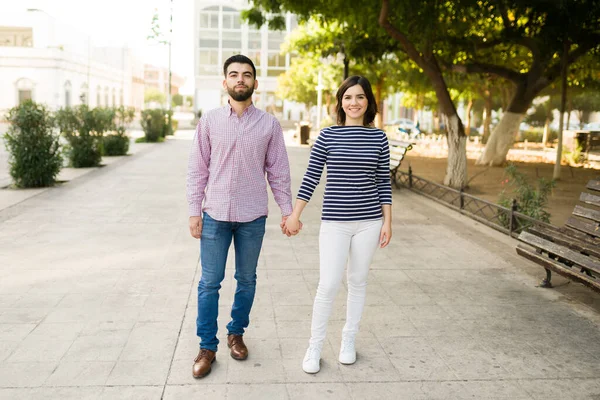 Handsome Boyfriend Beautiful Girlfriend Holding Hands While Walking Romantic Date — Stock Photo, Image