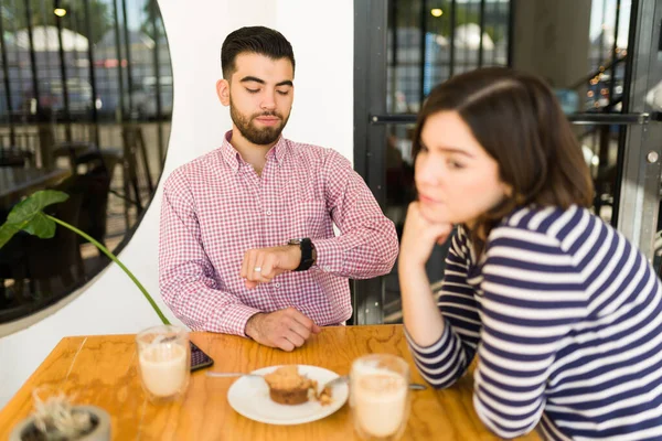 Failed Date Upset Young Man Looking Time Her Watch Boring — Stock Photo, Image