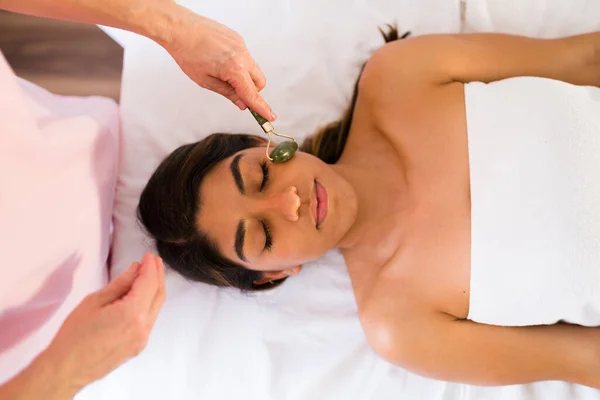 Lymph Draining Massage Gorgeous Hispanic Woman Relaxing Facial Treatment Jade — Stock Photo, Image