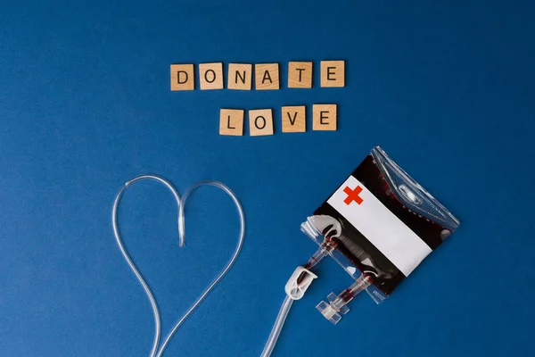 Kan Verin Sevginizi Gösterin Kalp Yapan Kan Nakline Hazır Kan — Stok fotoğraf