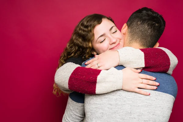 Adorable Young Woman Loving Spending Time His Romantic Boyfriend Love — Φωτογραφία Αρχείου