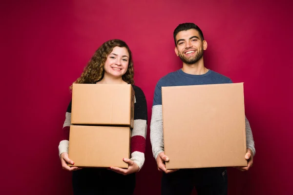 Beautiful Woman Man Happy Living Together While Moving New House — Stok fotoğraf